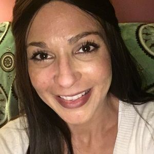 Meet your Posher, Abbi